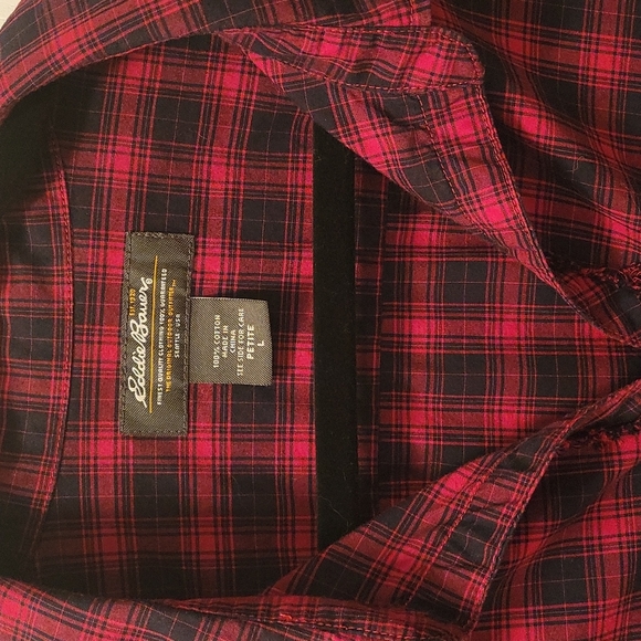 Women's Eddie Bauer button front Top - Picture 9 of 10